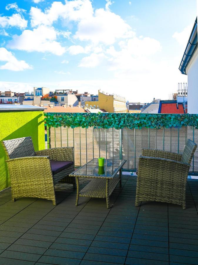 Modern Suite Naschmarkt Vienna Exterior photo